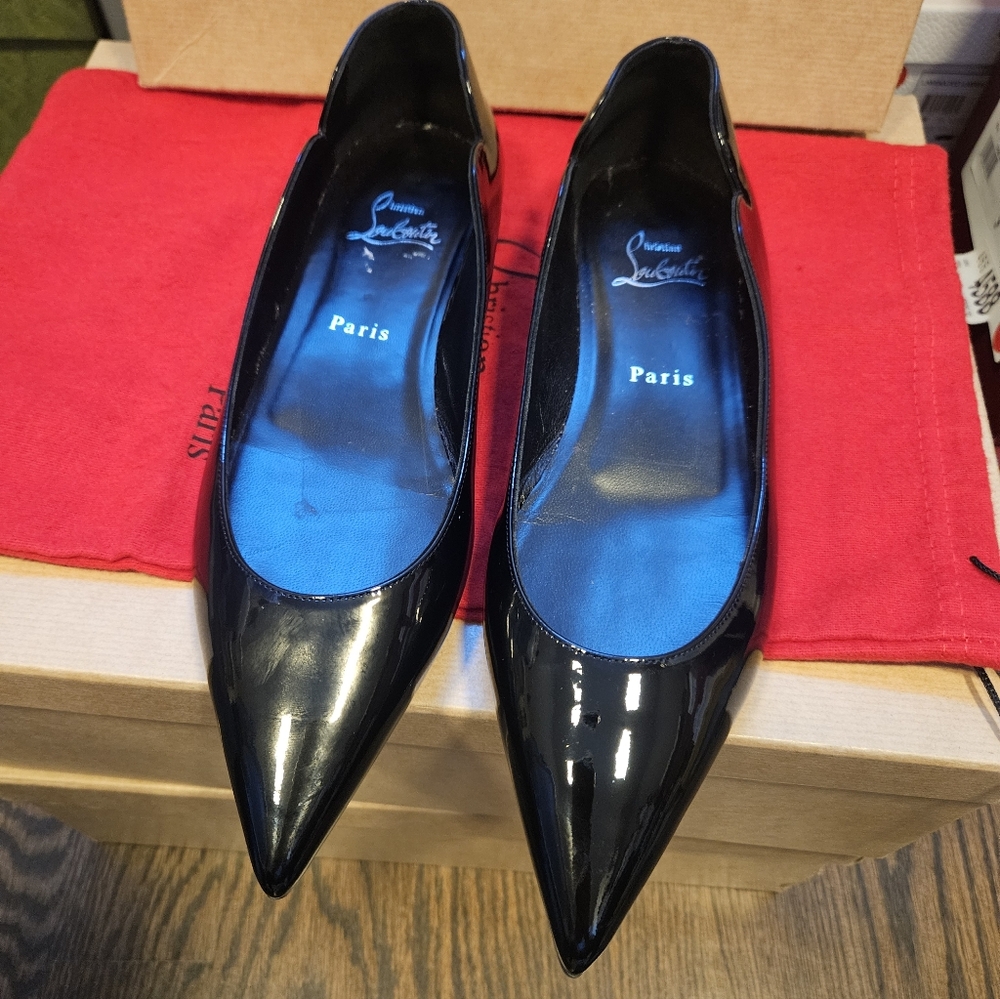 Christian Louboutin HOT CHICKITA Scallop Patent Ballerina Flats Black -Size 38.5 - Picture 5 of 9